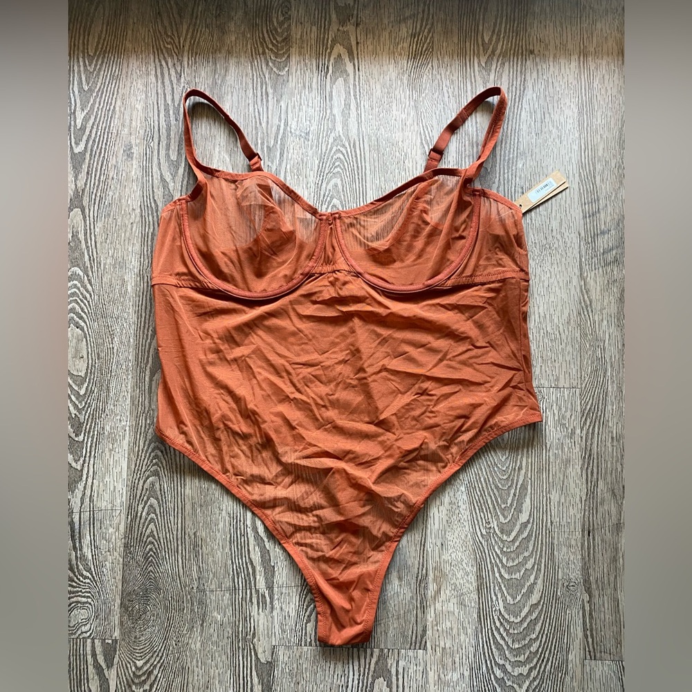 Skims Corset Bodysuit with Underwire Bra NWT